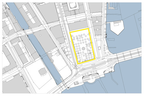 Die Stadthausanlage ist westlich von der Bahnhofsstraße gefasst. Der Kiosk liegt an der Ostseite zur Frauenmünsterstraße.<br />