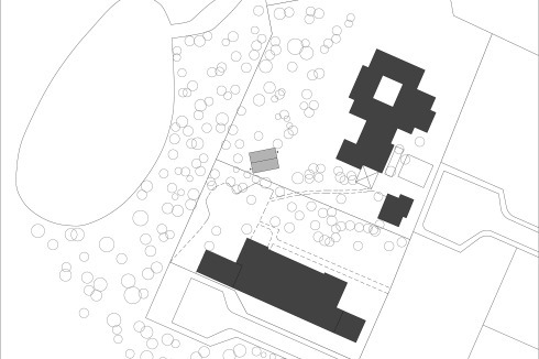 Das Kunsthaus Dahlem, das Brücke-Museum und der Waldraum grenzen an den gemeinsam genutzten Garten.<br />