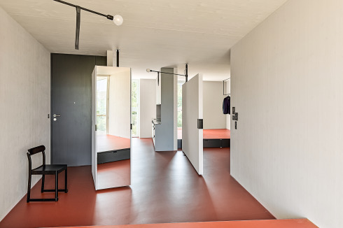 Ziel der Architekten war ein Wohnraum jenseits einer „verkleinerten“ Familienwohnung als auch eines Einraum-Lofts.<br />