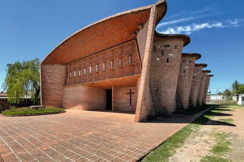 <strong>Cristo Obrero</strong> Die Kirche in Atlántida realisierte Eladio Dieste 1960.<br />