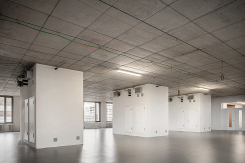 Vertikale statt horizontale Installation: Das Innere ist auf maximale Unabhängigkeit und Teilbarkeit der Flächen hin angelegt.<br />