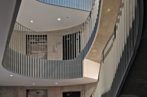 ... auch aufgrund „durchdachter Verkehrsfläche“, so die Jury, wie dem Treppenhaus im Wilmott Court.<br />