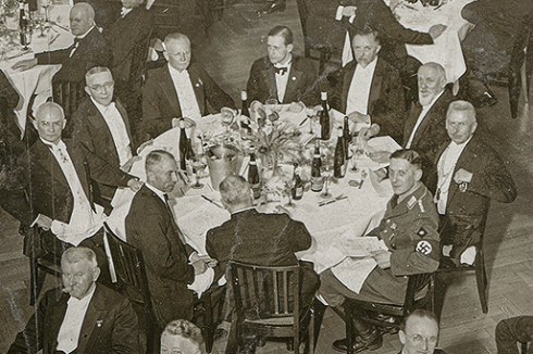 Das letzte fotografisch dokumentierte Schinkelfest fand am 13. März 1934 mit Festessen im Flugverbands- haus statt.<br />