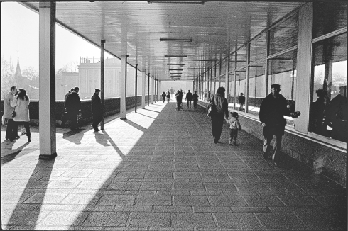 Ingrid Hartmetz: Frankfurt (Oder), 1988; Silbergelatineabzug.<br />