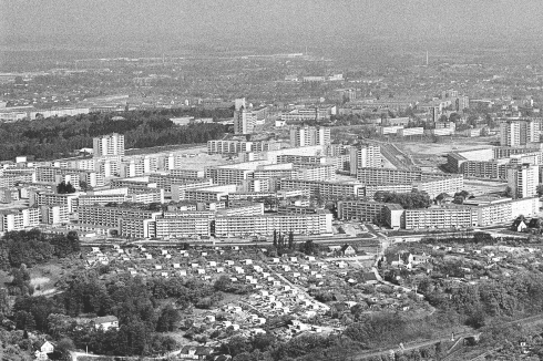 Rudolf Hartmetz: Neube­resinchen, 1985; Silbergelatineabzug.<br />