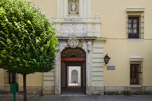 ... einen städtischen Block am südlichen Rand der von einer Bastion befestigten Altstadt.<br />