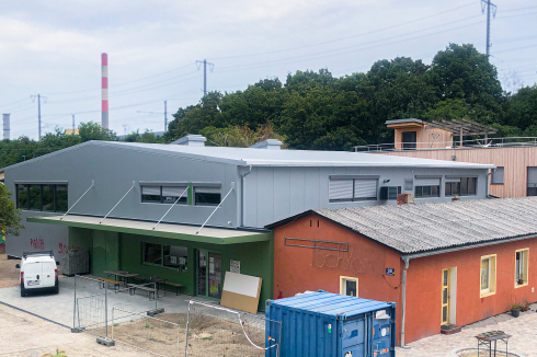 Die Halle TRAP – Trainingszentrum Rappachgasse – bietet niederschwellige Räumlichkeiten für Akrobaten, Zirkusartistinnen und sportlich wie kulturell interessierten Nutzern und Nutzerinnen.<br />