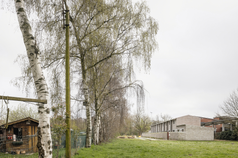 Knapp 100.000 Euro hat jedes der Häuschen gekostet. Kleine gestalterische Unterbrechungen in der Fassade machen die einzelnen Einheiten in der Reihe unterscheidbar.<br />