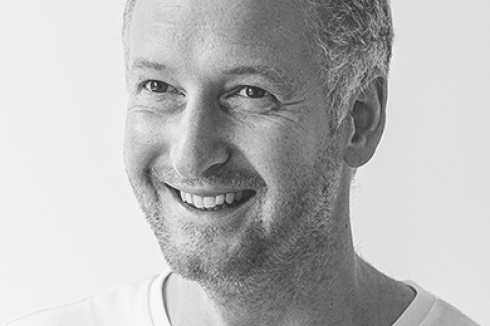 Sebastian Multerer arbeitet als freischaffender Architekt in München und lehrt zurzeit als Vertretungsprofessor am Karlsruher Institut für Technologie.<br />