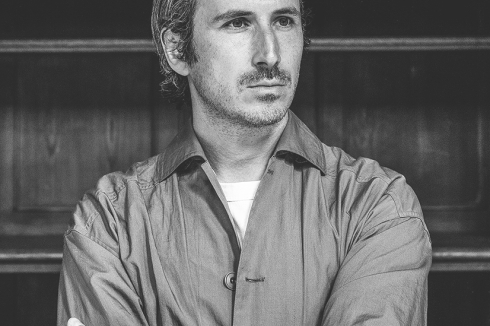 <strong>Alessandro Gess</strong><br />ist Partner im Pariser Büro für Stadtplanung und Architektur l’AUC. Das Büro stellt die übliche Kategorisierungvon Maßstäben in Frage und untersucht das Potenzial der räumlichen Transformation und der adaptiven Umnutzung bestehender Gebäude und städtischer Umgebungen. In seinem Vortrag <strong>How to Not Demolish a Building</strong> wird er aufzeigen, wie den Architekten der Umbau des World Trade Center in Brüssel gelang.<br />