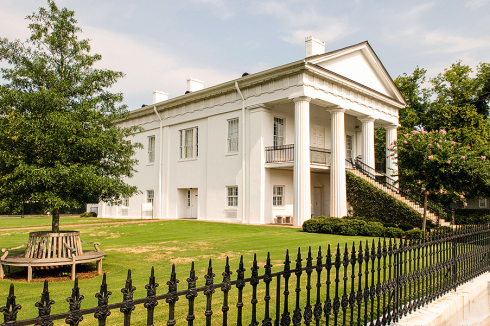 Das Robert Mills Courthouse in Camden, South Carolina, 1830<br />