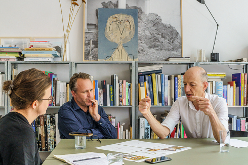 <strong>Sebastian Kofink</strong> (links) gründete 2014 mit Simon Jüttner das Buero Kofink Schels in München, das Projekte in allen Maßstäben realisiert.  <br /><strong>Gordian Kley</strong> ist Partner bei merz kley partner. Das Ingenieurbüro stammt aus Dornbirn und hat weitere Standorte in der Ostschweiz und in Süddeutschland.<br />