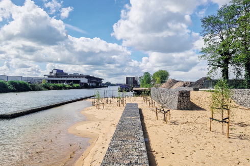 <strong>Keilehaven</strong> An verschiedenen Ufern in Rotterdam entstanden in den vergangenen Jahren sogenannte Gezeitenparks, die mit der Ebbe aus dem Wasser auftauchen und mit der Flut wieder verschwinden.<br />