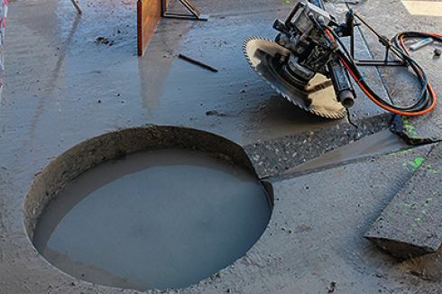... und -becken wurden aus dem Beton ausgeschnitten.<br />