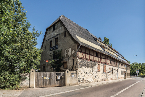 Hier geht es in den Feierabend: Im Sommer ist der Biergarten der Schwemme auch ein Anlaufpunkt, um den Tag ausklingen zu lassen.<br />