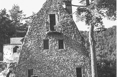 ... bis es, als erkanntes Original von Gaudí restauriert, ...<br />