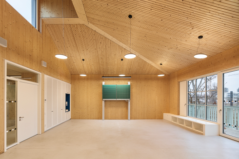 Die 16 Klassenzimmer sind frei möblierbar, Lehrkräfte nutzen das Churer Modell: ...<br />