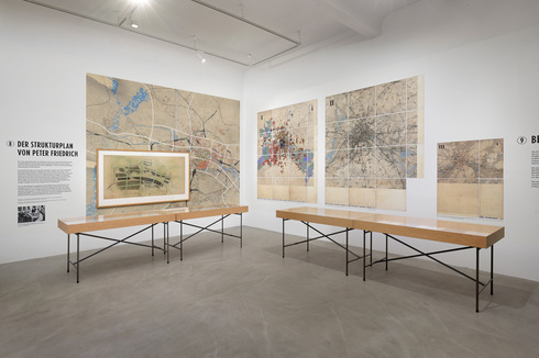 Ausstellungsansicht Berlin plant. Stunde Null, Neuer Berliner Kunstverein (n.b.k.), 2026