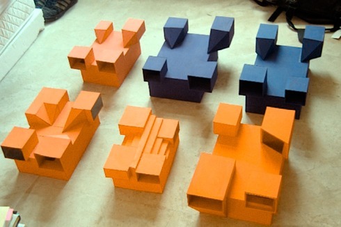 Der 1971 im französischen Le Mans geborene Künstler entwirft bereits seit einigen Jahren Mini-Architekturen, wie die Skulptur "The Viewer" (2007)<br />