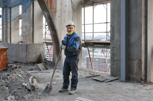 Die Fensteröffnungen der Halle waren im Original mit Glasbausteinen gefüllt.<br />