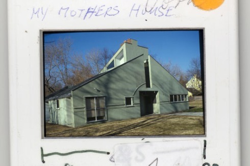 Eine seiner zahlreichen Reisen führte Klotz 1964 nach Philadelphia - Venturi and Short: Vanna Venturi House (“Mother’s House”)<br />
