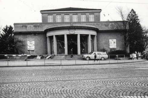 1969: die Kunsthalle Bern zur Zeit der Ausstellung "Live in Your Head: When Attitudes Become Form"<br />