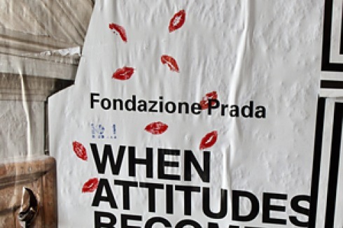 Das Remake Ausstellung läuft bis zum 3. November in der<br /><a href="http://www.prada.com/en/fondazione/cacorner#home!" >Fondazione Prada</a><br />