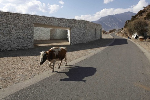 Zhang Ke/Standardarchitecture, Niyang River Visitor Center, Daze/Linzhi, Tibet, 2009<br /><a href="http://www.standardarchitecture.cn" >Standardarchitecture</a><br />