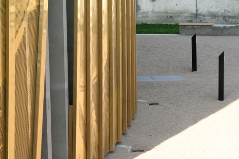 Die perforierte Fassade ...<br />