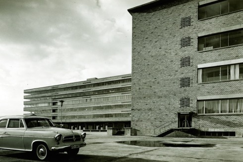 Wir danken der Neufert Stiftung und dem Archiv der Moderne in Weimar für das zum Teil noch unveröffentlichte Bildmaterial____________<br /><a href="http://www.neufert-stiftung.de/" >www.neufert-stiftung.de</a><br />