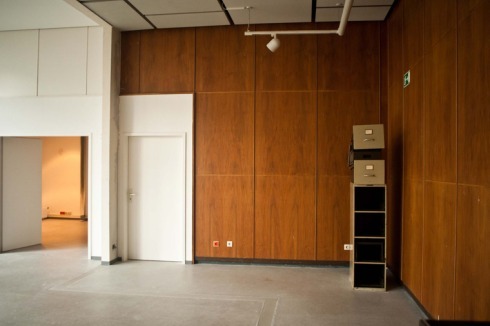 Das ehemalige Besprechungszimmer im Erdgeschoss dient als öffentliches Studio.<br />