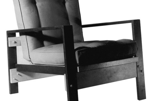 Aufgebauter Sessel aus der "Knock-Down-Serie" (1942)<br />