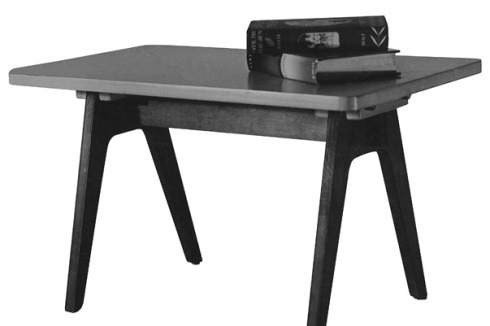 ... in seinem New Yorker Exil demontierbare Do-it-yourself-Möbel (Knock-Down-Coffee-Table; 1942).<br />