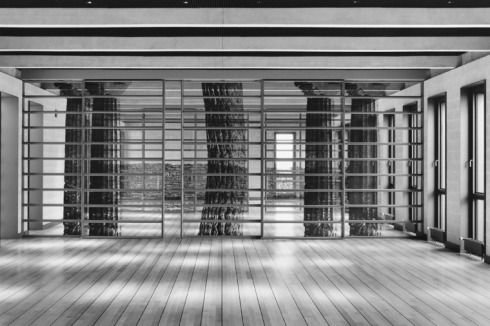 Die Speisesäle sind mit Schiebewänden aus Glas und Metall ausgestattet. Alle Abbildungen sind dem Buch "Bauherr Kirche. Der Architekt Karljosef Schattner" entnommen:<br /><a href="http://www.deutscherkunstverlag.de/buch/architektur/++/buchid/13-bauherr-kirche.-der-architekt-karljosef-schattner-/buchdetail/1/seite/0/" >Deutscher Kunstverlag</a><br />