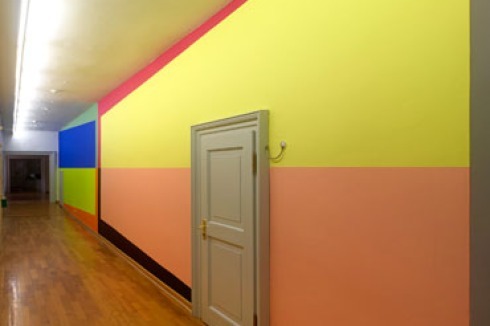 "Im Flur", Wandmalerei, Städtische Galerie Wolfsburg, 2012<br />