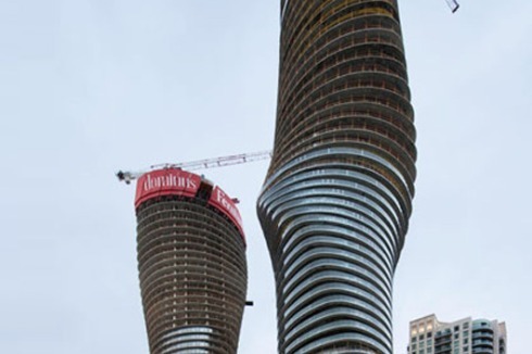 Bei den „Absolute Towers“, einem Wettbewerbsentwurf von 2006, ...<br />