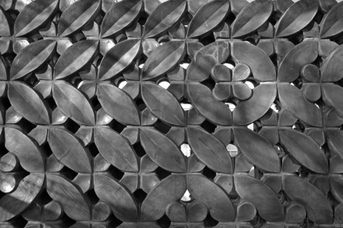 Friedrich Kracht: Keramische Formsteinwand im Serumwerk in Dresden, 1983<br />