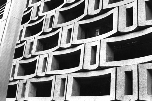 Dieter Graupner: Strukturwand an der Mensa der Universität in Halle-Merseburg, 1973<br />