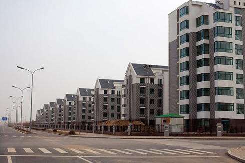In fünf Jahren hat die chinesische Regierung eine "New Town" für mehr als 300.000 Einwohner geplant.<br />