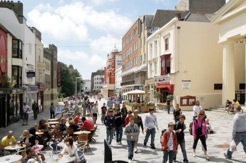 ... die New Road zu einem Shared Space aus.<br />