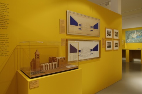 "Interferenzen/Interférences - Deutschland/Frankreich 1800-2000" läuft bis zum 12. Januar 2014<br /><a href="http://www.dam-online.de/portal/de/Ausstellungen/Start/0/0/73061/mod891-details1/1594.aspx" >Link</a><br />