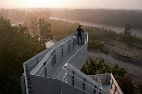 Murturm von terrain:loenhart&mayr in Gosdorf in der Steiermark (2009)<br />