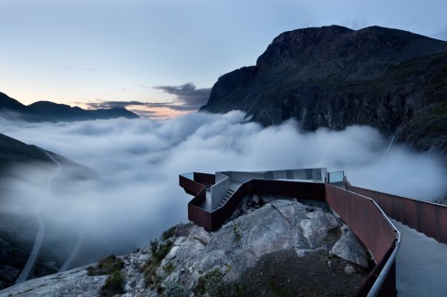 Trollstigen von Reiulf Ramstad Arkitekter in Romsdalen, Norwegen (2012)<br />