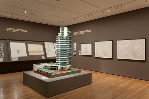 Ausstellungsansicht des H.C. Price Company Towers.<br />