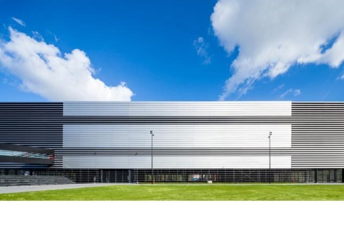 2012 entstand im Amsterdamer "Science Park" das Rechenzentrum AM3, dessen Fassade an einen Braun-Rasierer erinnert.<br />