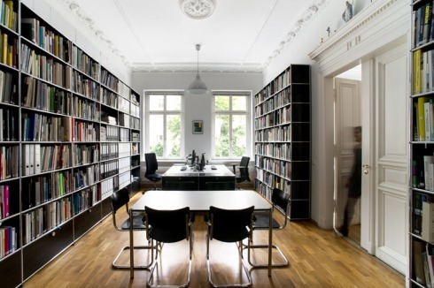 14. Frage: Welche Architekten haben ihr Arbeitszimmer mit einer gerahmten Bauwelt-Ausgabe ausgestattet? a) Schulz & Schulz b) kadawittfeld c) Allmann Sattler Wappner<br />