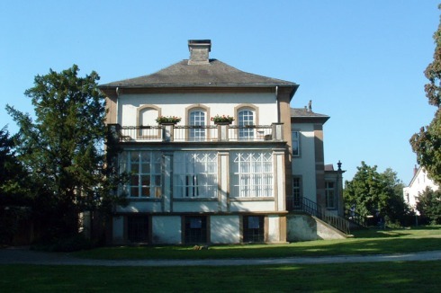 Große, nach Süden orientierte Fenster: Orangerie, Schloss in Bad Salzuflen<br />