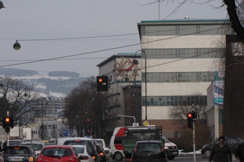 Linz will die von Peter Behrens und Alexander Popp entworfene Tabakfabrik umbauen. Zukünftig soll das Industriedenkmal als Knotenpunkt für lokale und regionale Nutzungen fungieren.<br /><a href="http://cms.baunetz.de/sixcms/media.php/829/04_BW_Europan_11_Linz.pdf" >PDF Download</a><br />