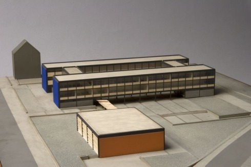 Paul Schneider-Esleben Rolandschule, Düsseldorf, 1957–1961, Modell M 1:200<br />