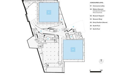 Die beiden Fundamente des einstigen World Trade Centers (zwischen 1966-1973 von Minoru Yamasaki geplant und gebaut) sind als riesige, 9,12 Meter tiefe Wasserbecken erhalten geblieben.<br />